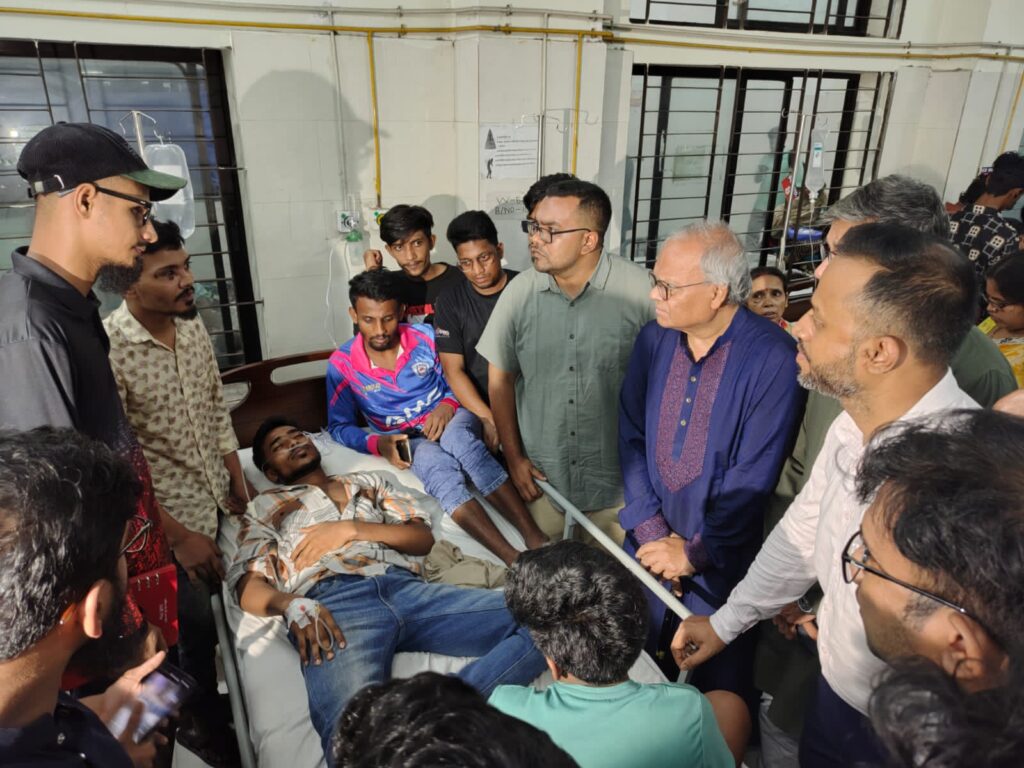 ‘বিষপান করা’ চোখ হারানো চার যুবকের পাশে তারেক রহমান