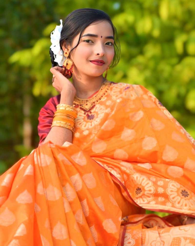 বাকী টাকা দিবে জসিম, কেবিন বয়কে বলেছিল ঈপ্সিতা, কে এই ‘জসিম’ যাকে নিয়ে ছড়াচ্ছে রহস্য