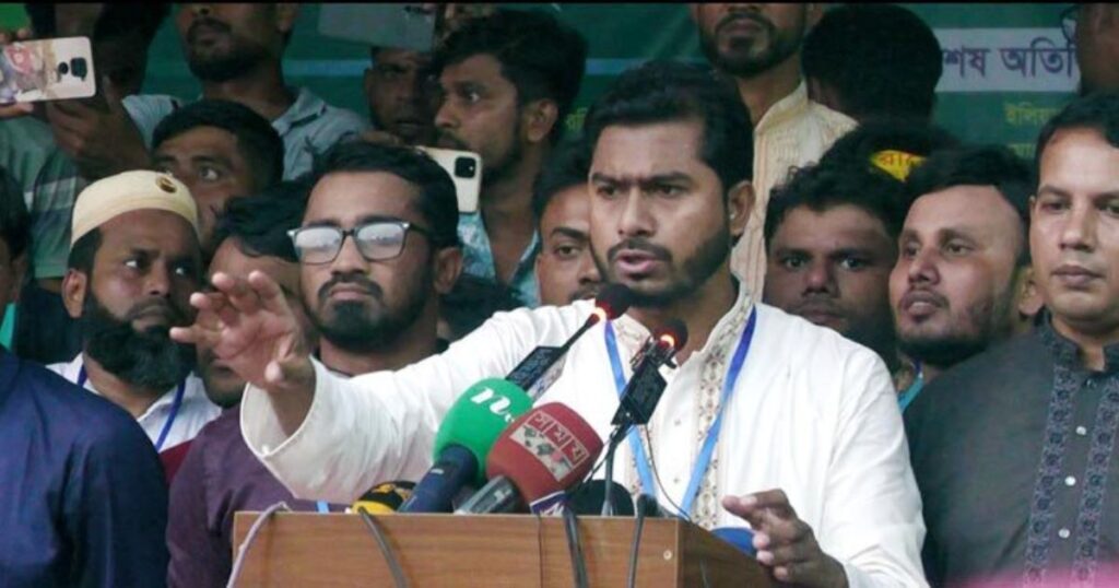 তোমাদের চৌদ্দ পুরুষ যা পারেনি,আমি তা করেছি, নূরের জন্ম না হলে ২৪-এর গণঅভ্যুত্থান হতো না : ‘বিকাশ নূর’ বলে যারা ব্যঙ্গ করে তাদের উদ্দেশ্য নূর