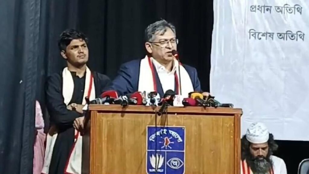 একাত্তরের চেতনা ব্যবসার মতো চব্বিশ নিয়েও যেন না হয়: সালাউদ্দিন আহমেদ